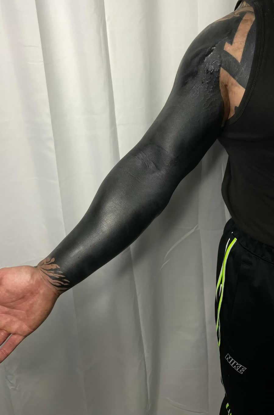 Tatuaje Blackwork, Darkwork por Daniel Moreno en Utopía Tattoo Barcelona