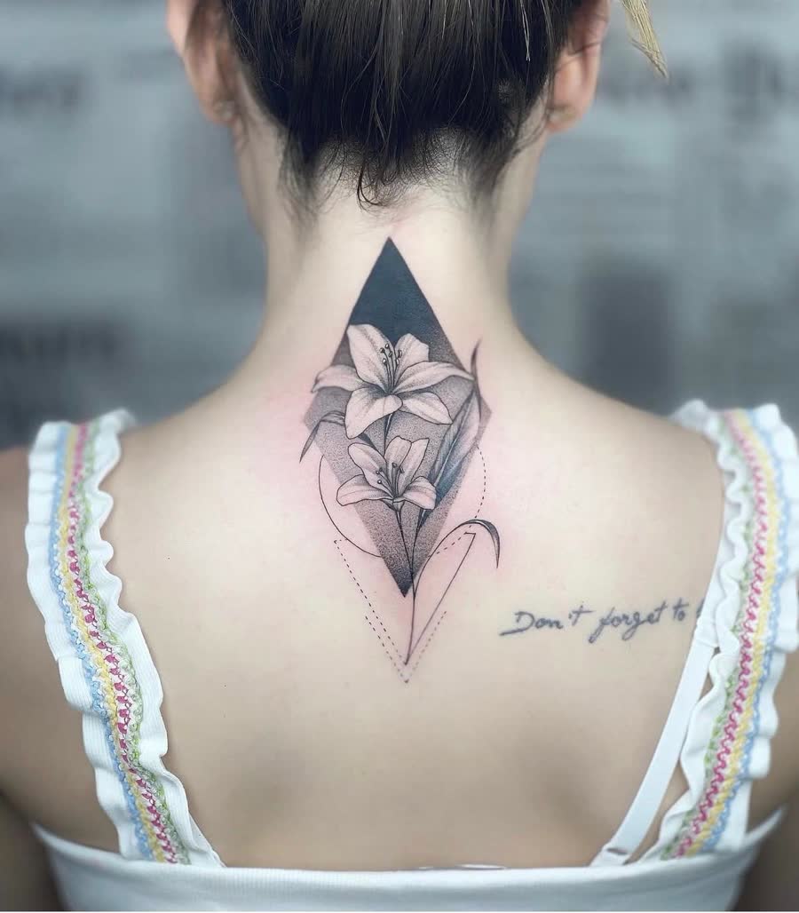 Tatuaje Ornamental, Covers, Fine line por FPerez en Utopía Tattoo Barcelona