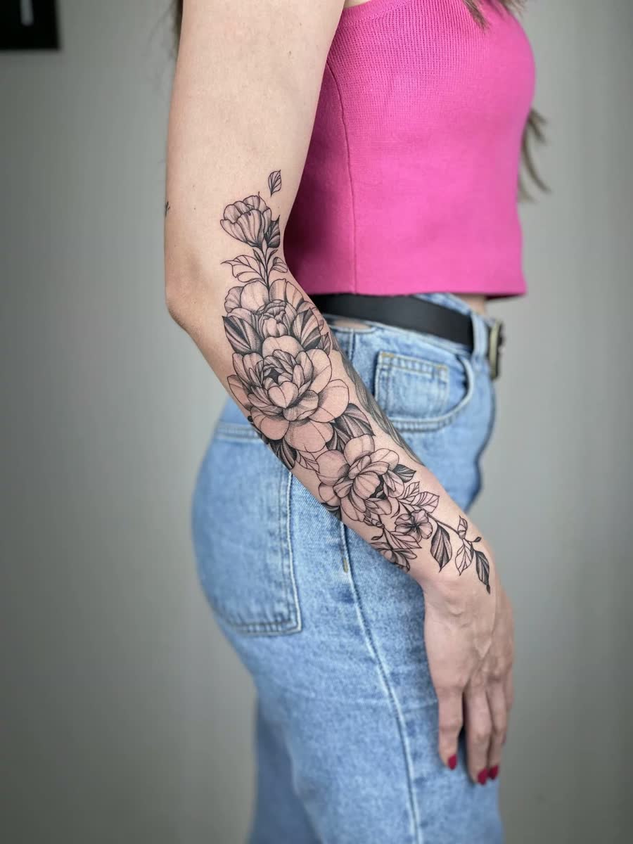 Tatuaje Ornamental, Covers, Fine line por FPerez en Utopía Tattoo Barcelona